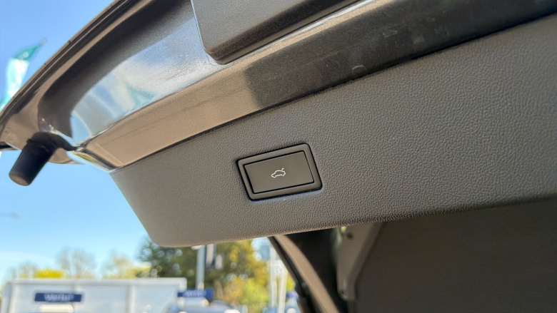 Ford Capri 210kW Premium 77kWh 5dr Auto Electric Estate